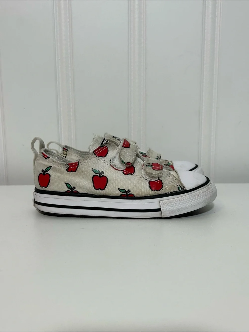 Converse ctas low strap Kids Apple Print Canvas Sneakers - White/Red